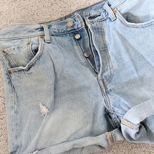 Levi's 501 cut off jean shorts